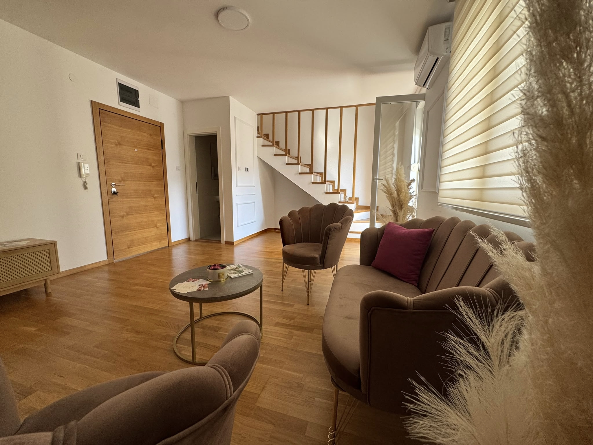 Dals Studio by Anica — salon enterijer