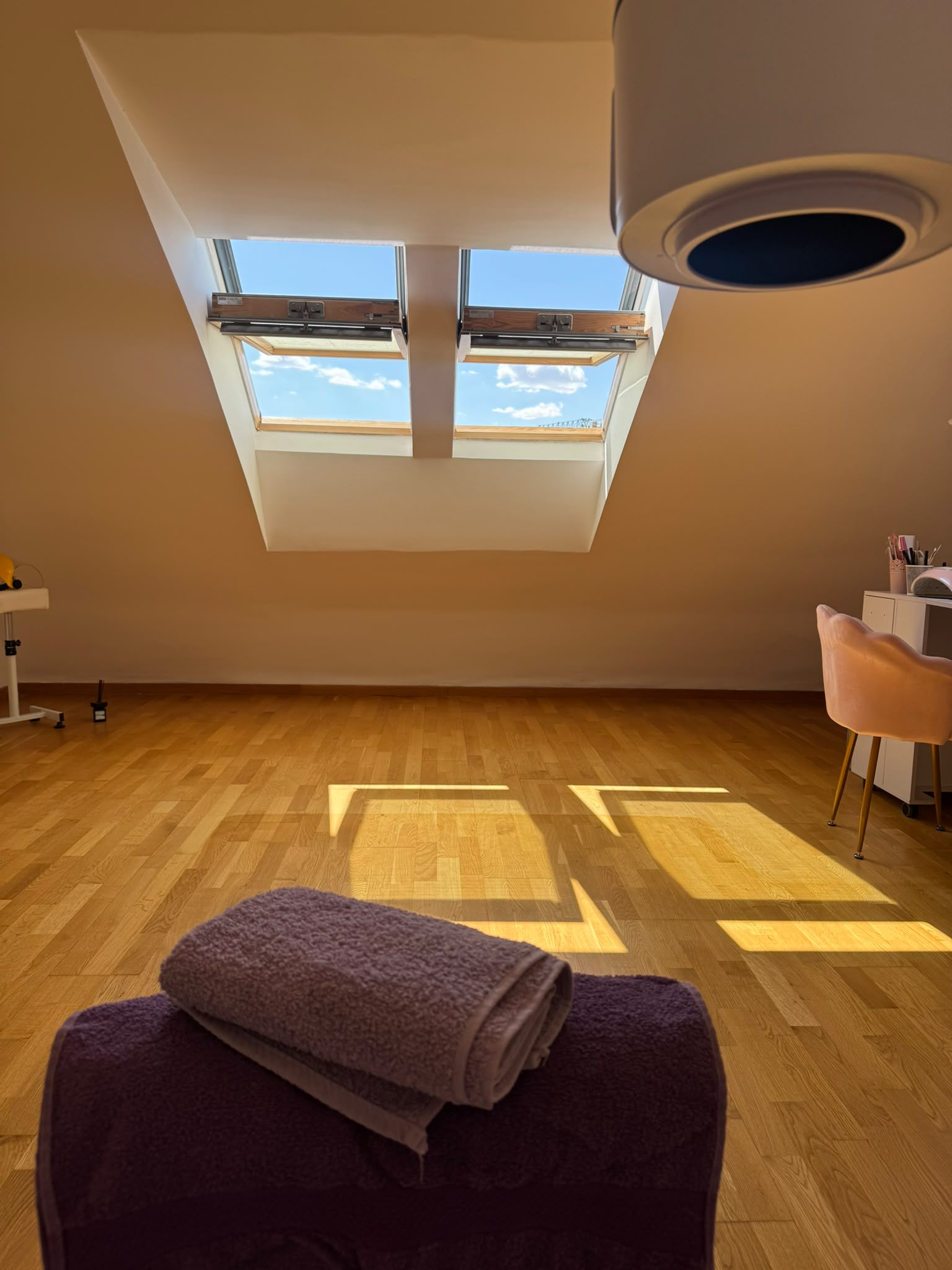 Dals Studio by Anica — salon prostor